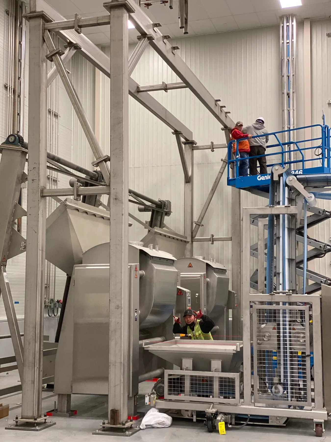 Equipment frames and lifting equipment during assembly